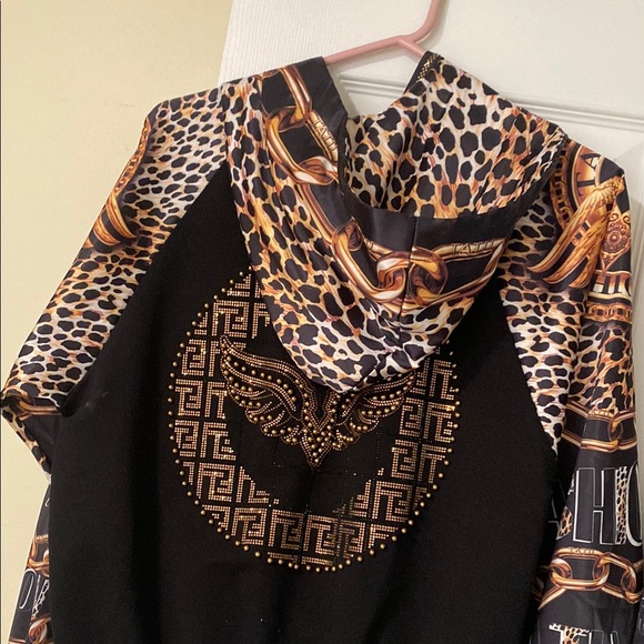 Tatu Black and Animal Print Tracksuit - Picture 8 of 10